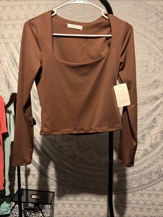 gaze Tops - NWT Gaze Brown Square Neck Long Sleeve Top Size M Ptp 15